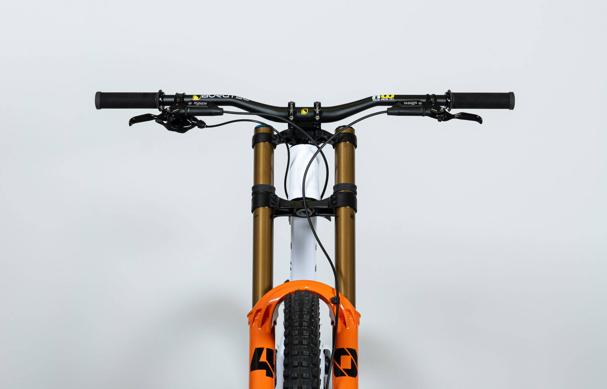 COMMENCAL SUPREME DH V5 SIGNATURE PURE WHITE 2026 - L (25150703) image large number 3