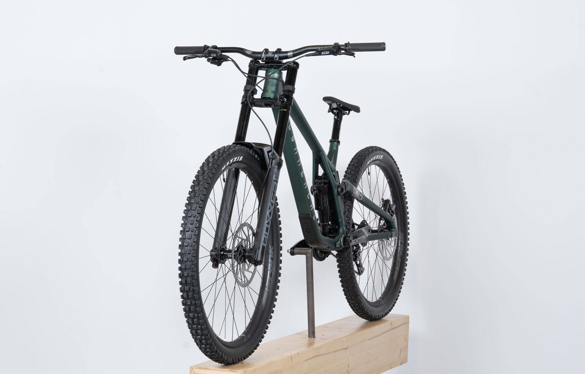 COMMENCAL SUPREME DH V5 RIDE METALLIC GREEN - XL (23150804) image large number 4