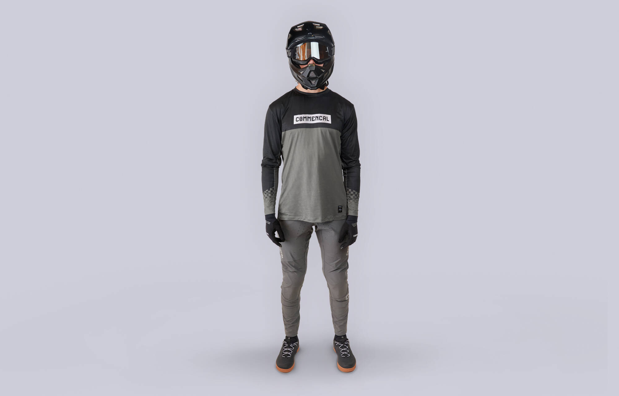 MAILLOT COMMENCAL LIGHTECH MANGA LARGA RACE DARK GREY image large number 1