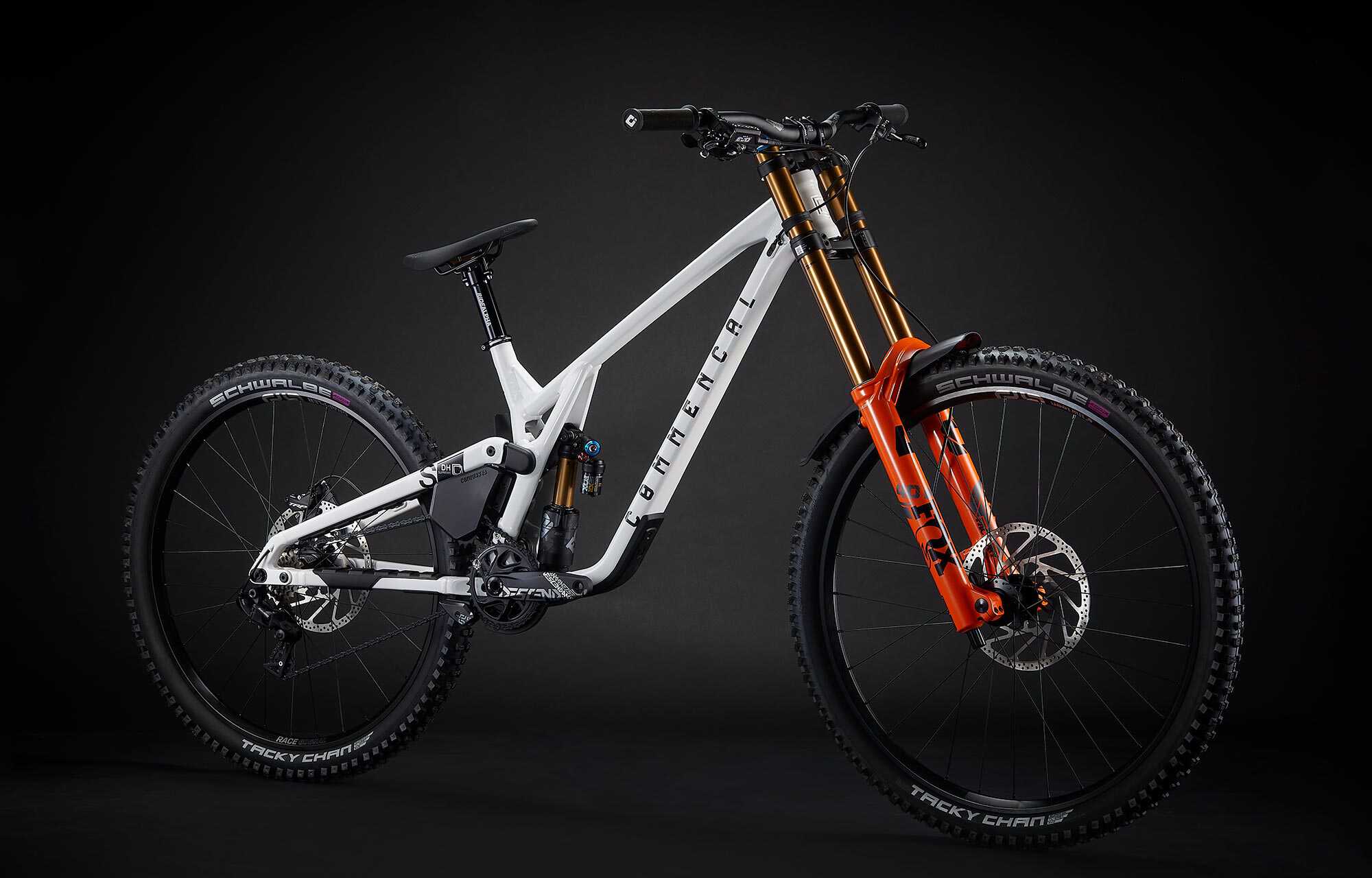 COMMENCAL SUPREME DH V5 SIGNATURE PURE WHITE image large number 1
