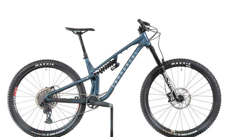 COMMENCAL META V5 RACE SPARKLY BLUE - M (23121302)