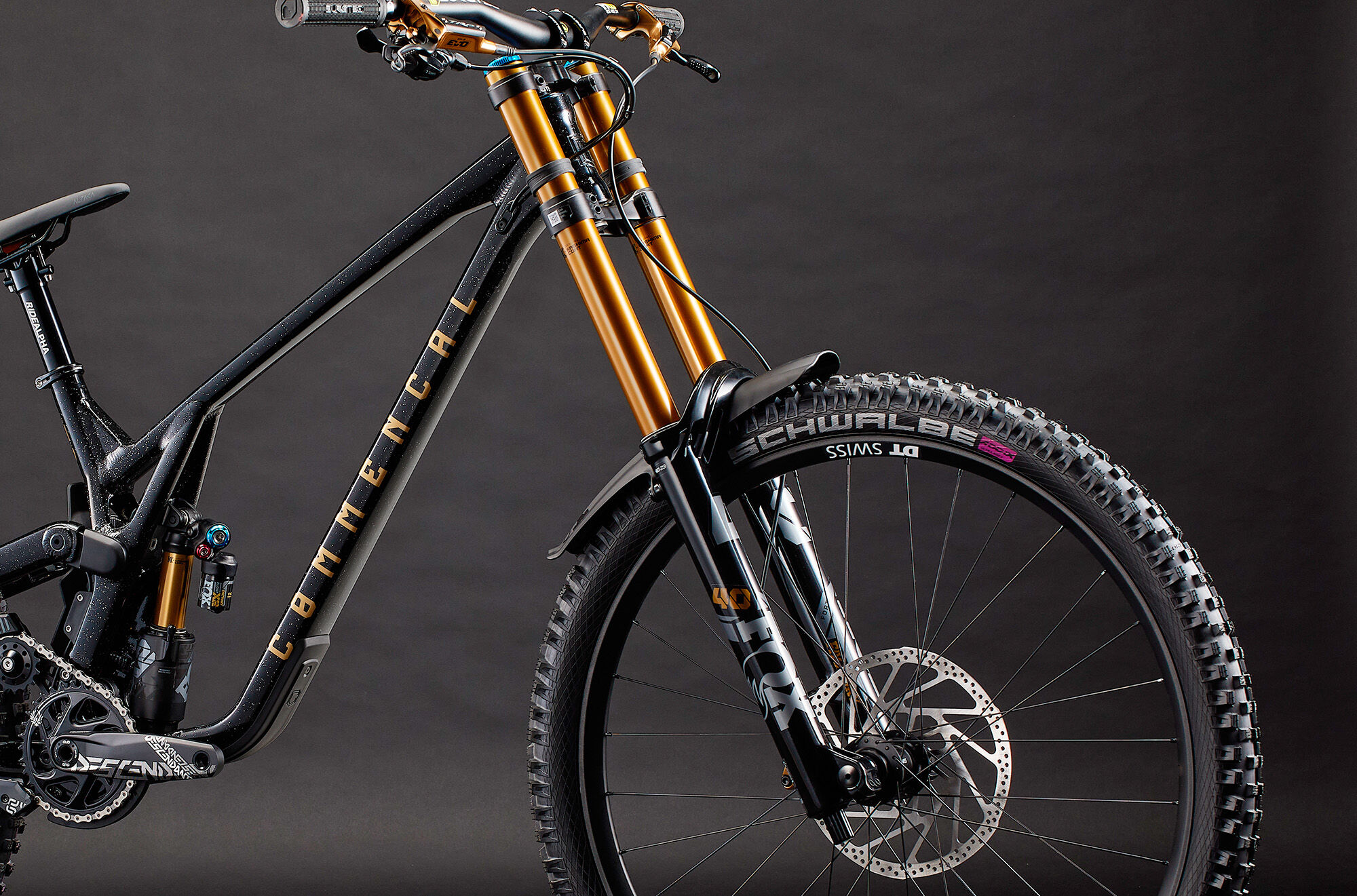 COMMENCAL SUPREME DH V5 SIGNATURE LTD GLITTERY BLACK - Ultimate