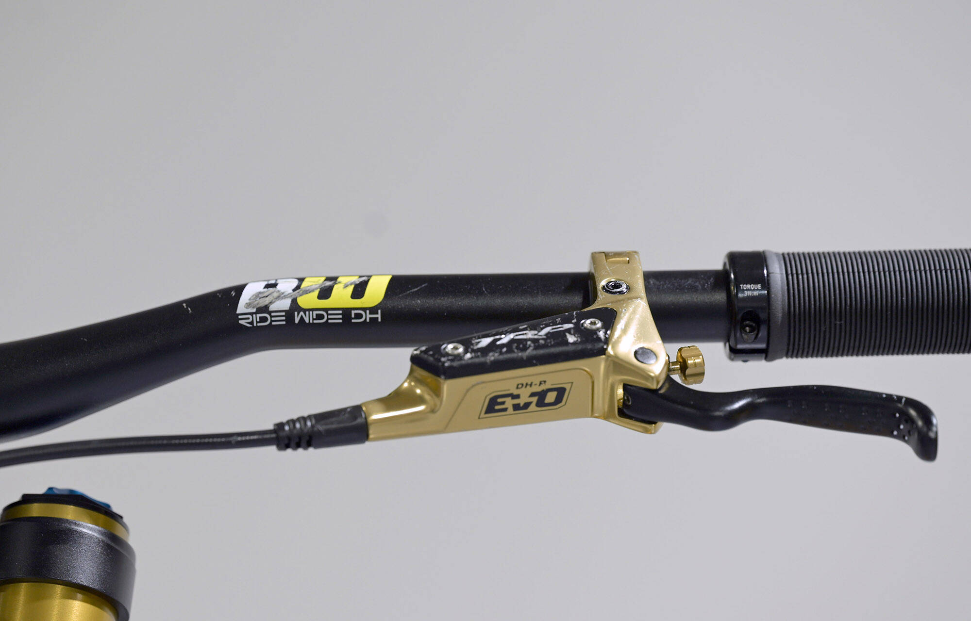 COMMENCAL SUPREME DH V5 SIGNATURE LTD GLITTERY WHITE - L (23151003) image large number 9