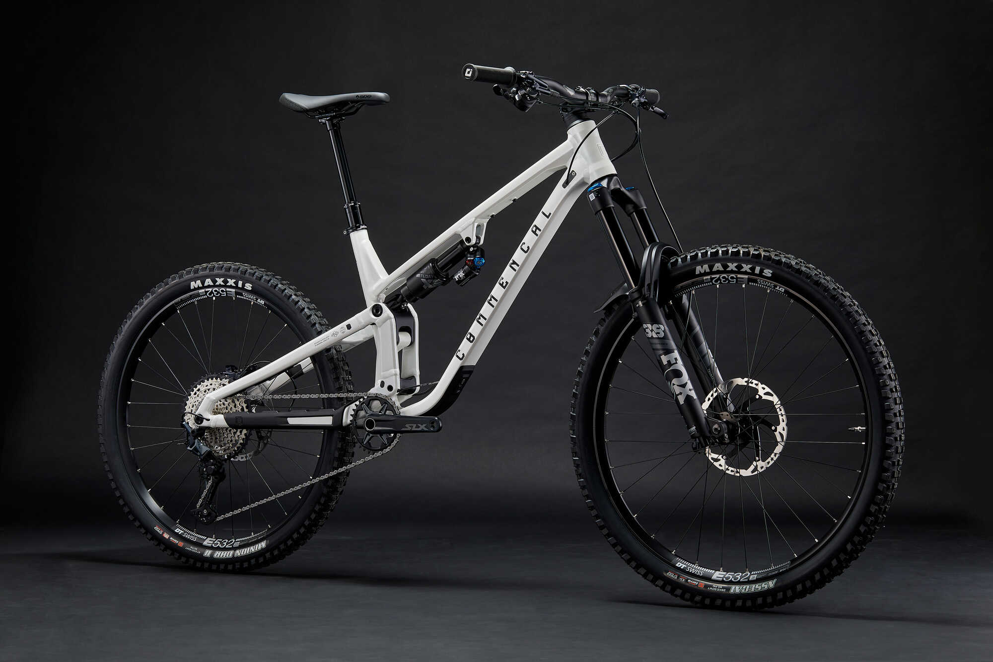 COMMENCAL META SX V5 ESSENTIAL CLEAR SILVER image large number 1