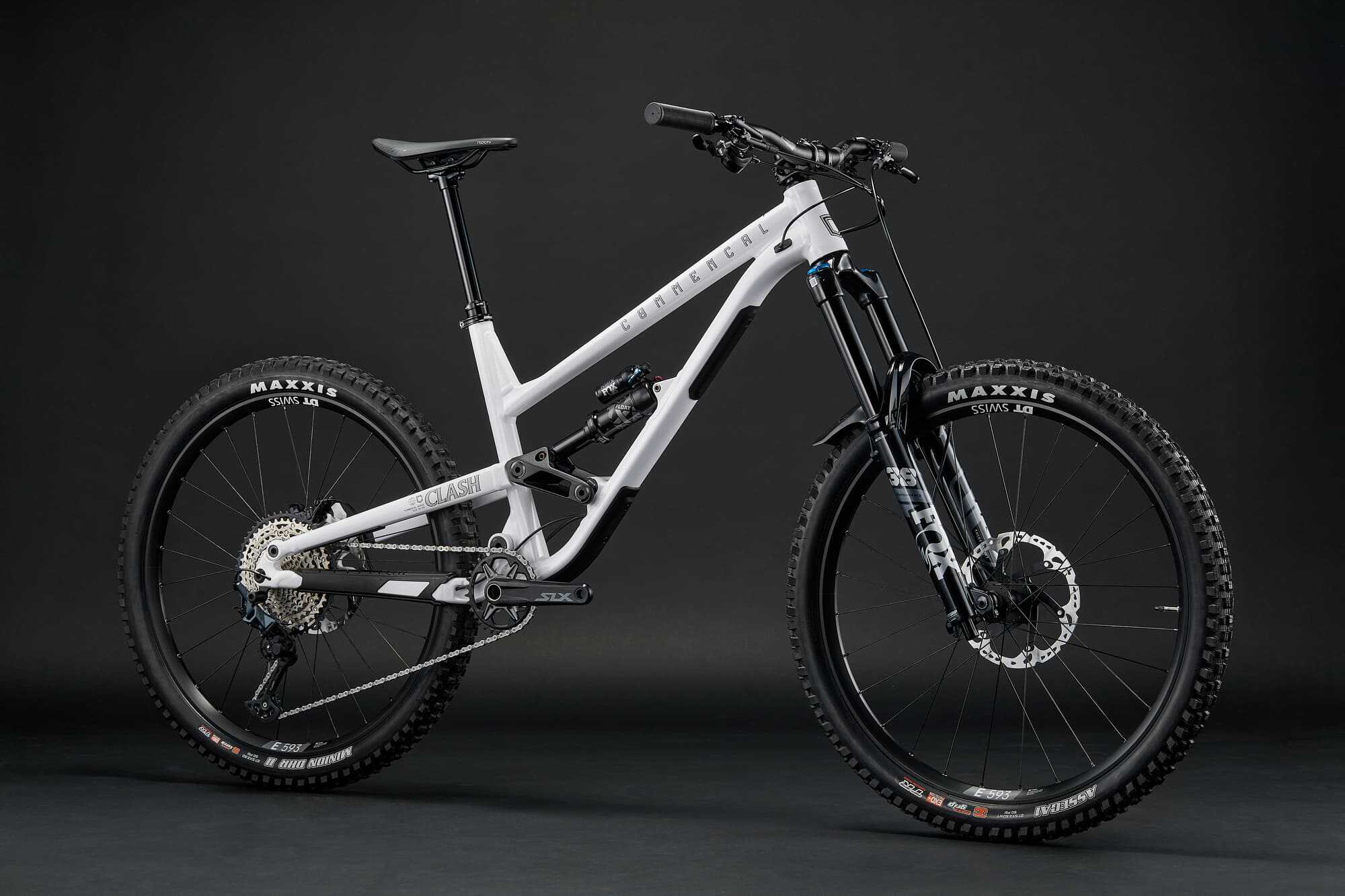 COMMENCAL CLASH ESSENTIAL PURE WHITE 2026 image large number 1