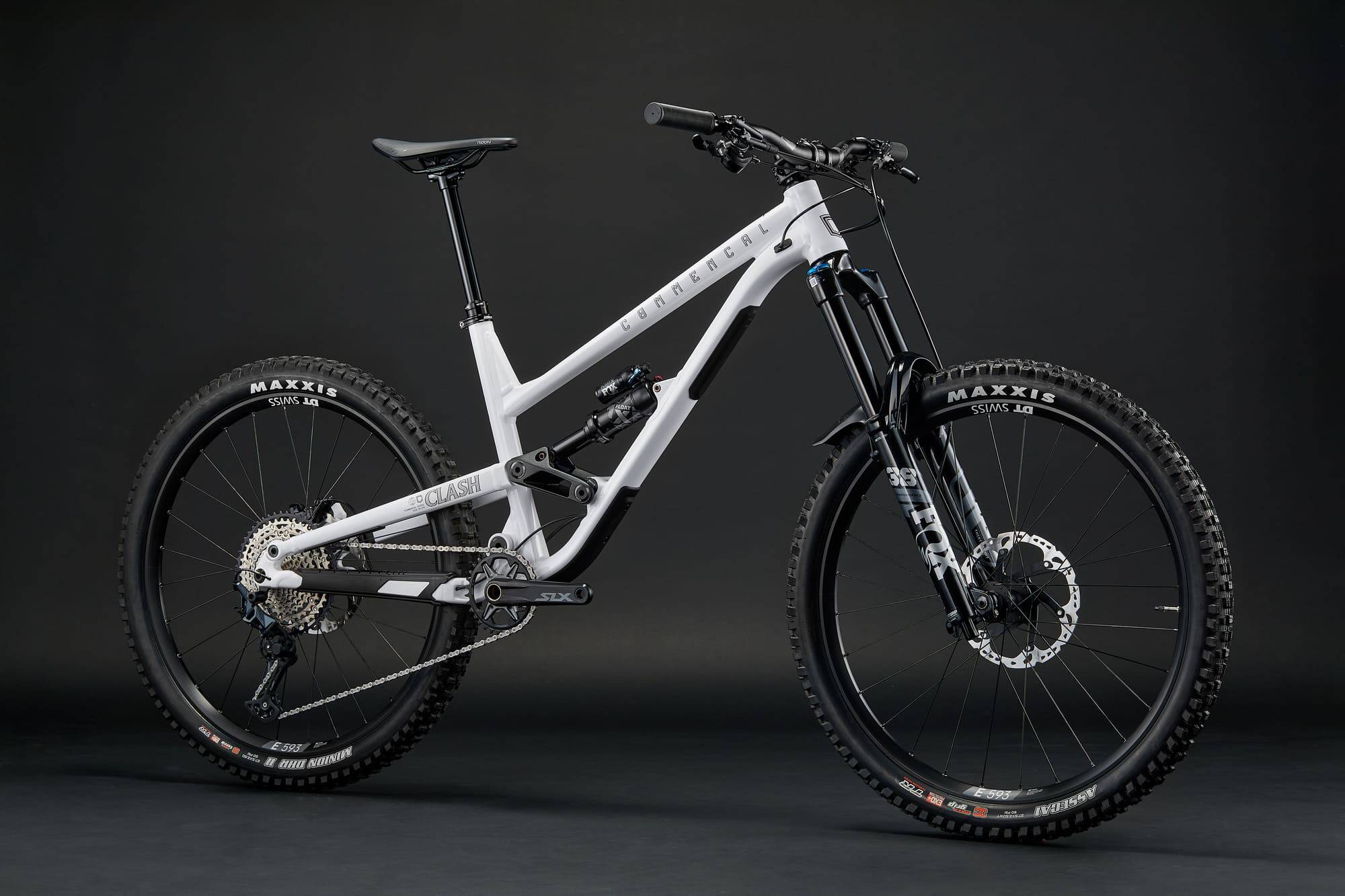 COMMENCAL CLASH ESSENTIAL PURE WHITE 2026 image large number 1