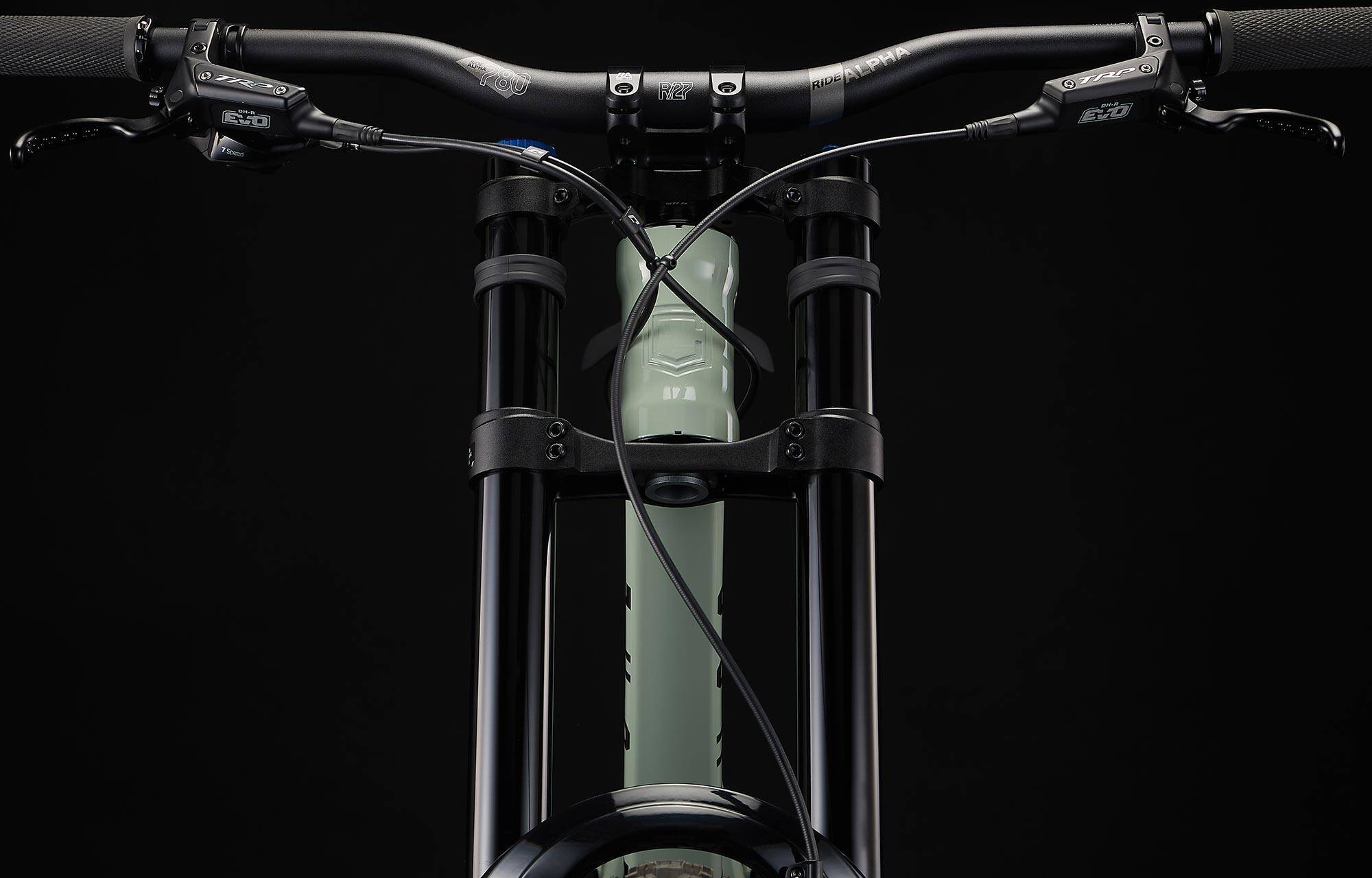 COMMENCAL SUPREME DH V5 ESSENTIAL HERITAGE GREEN image large number 6