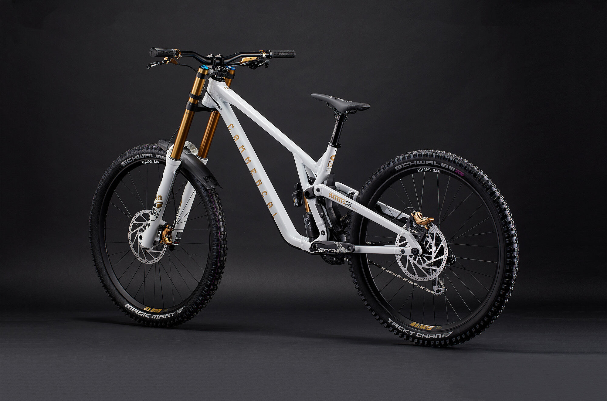 COMMENCAL SUPREME DH V5 SIGNATURE LTD: The Ultimate Downhill Race Bike