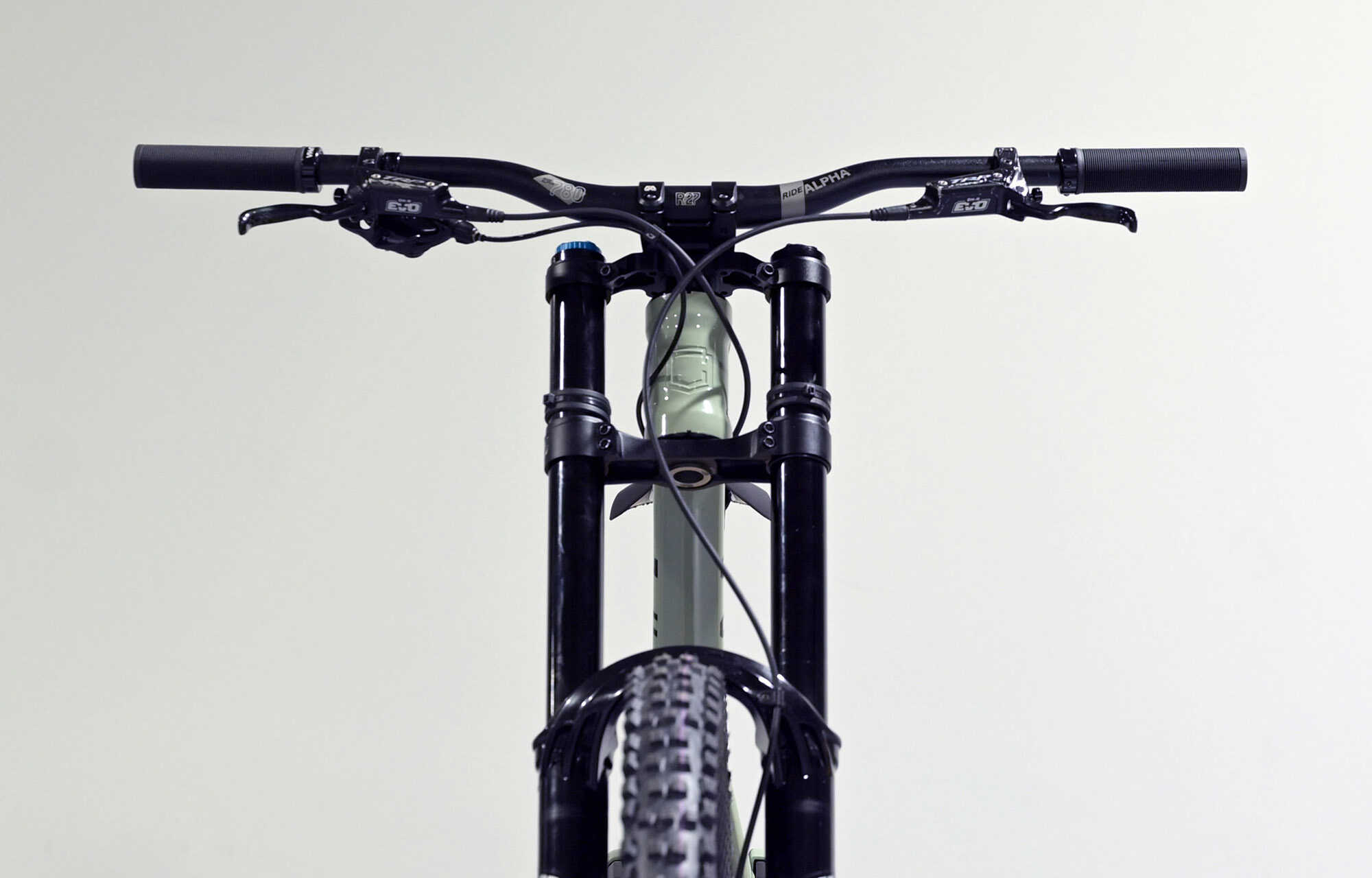 COMMENCAL SUPREME DH V5 ESSENTIAL HERITAGE GREEN - M (22150802) image large number 2