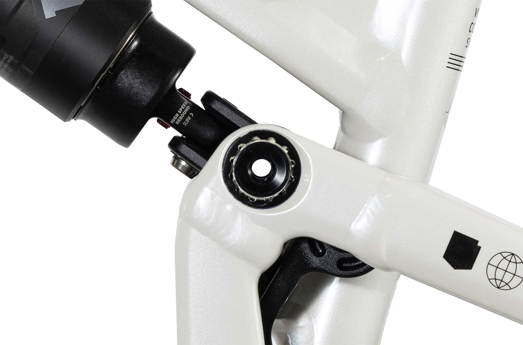 COMMENCAL META V5 LIMITED EDITION CLEAR SILVER image large number 8