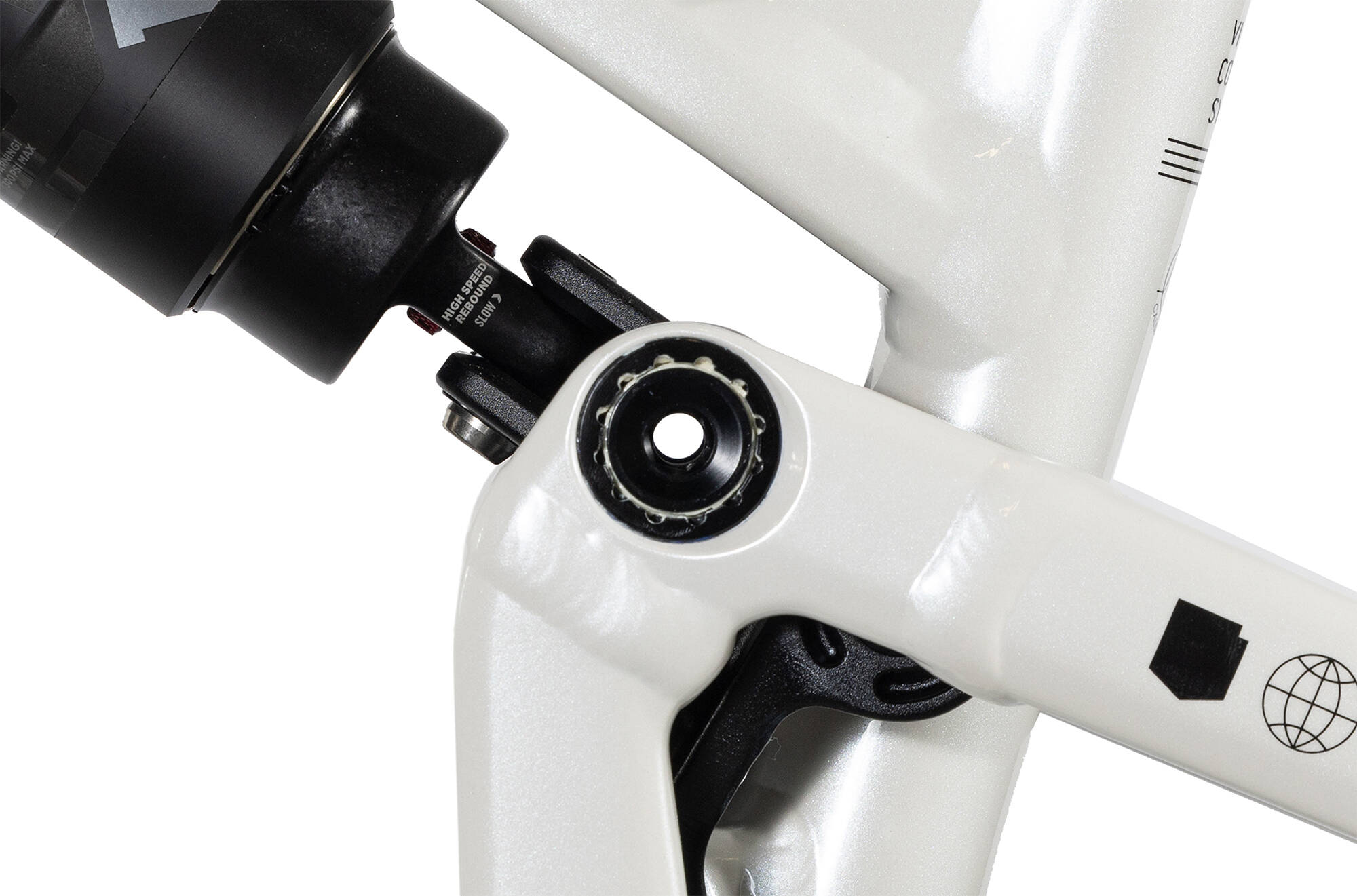 COMMENCAL META V5 LIMITED EDITION CLEAR SILVER image large number 8