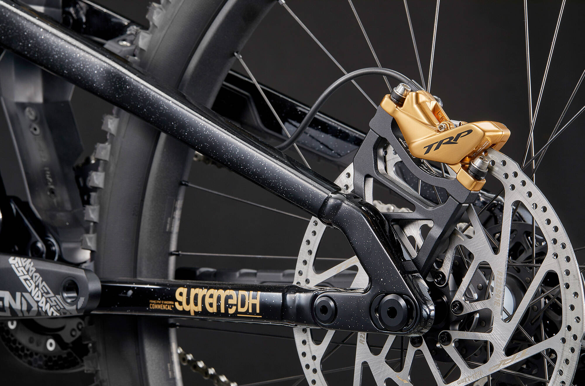 COMMENCAL SUPREME DH V5 SIGNATURE LTD GLITTERY BLACK 2025 image large number 8