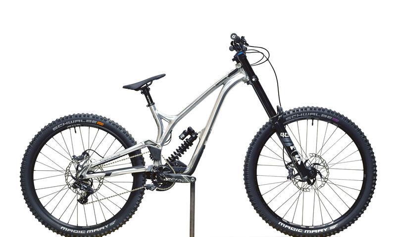 COMMENCAL SUPREME DH V4 RACE HIGH POLISHED - S (22150101)