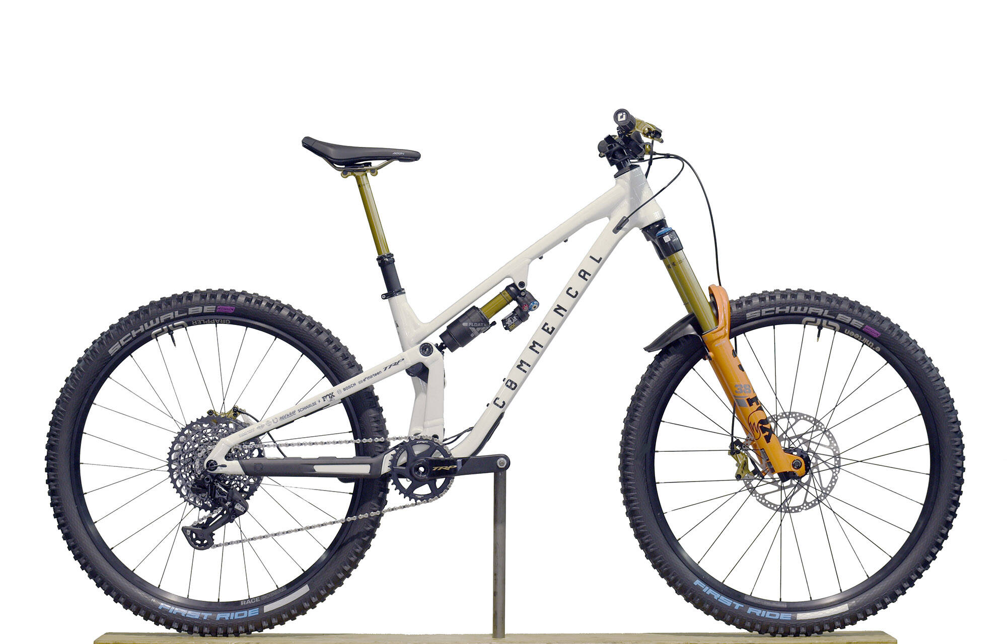 COMMENCAL META V5 CLEAR SILVER [COMMENCAL TEAM] ALC - S (24100019) image number null