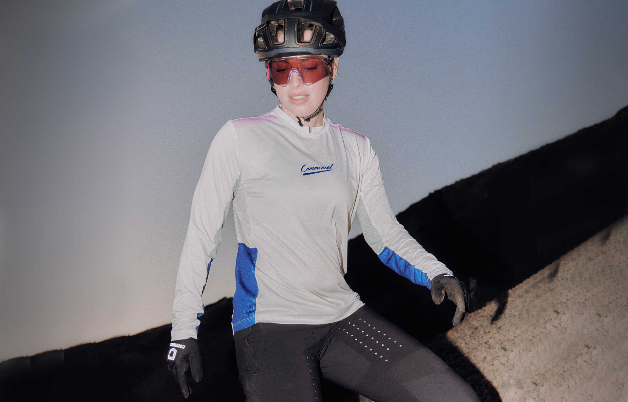 COMMENCAL WOMEN LANGARM TRIKOT LIGHTECH STRONG WHITE image large number 1