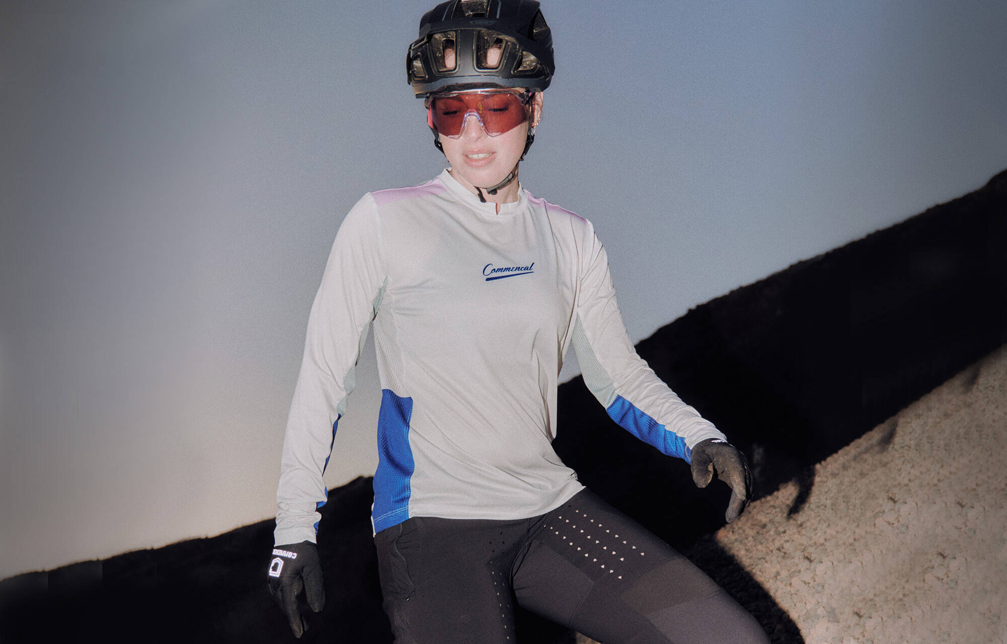 COMMENCAL WOMEN LANGARM TRIKOT LIGHTECH STRONG WHITE image large number 1
