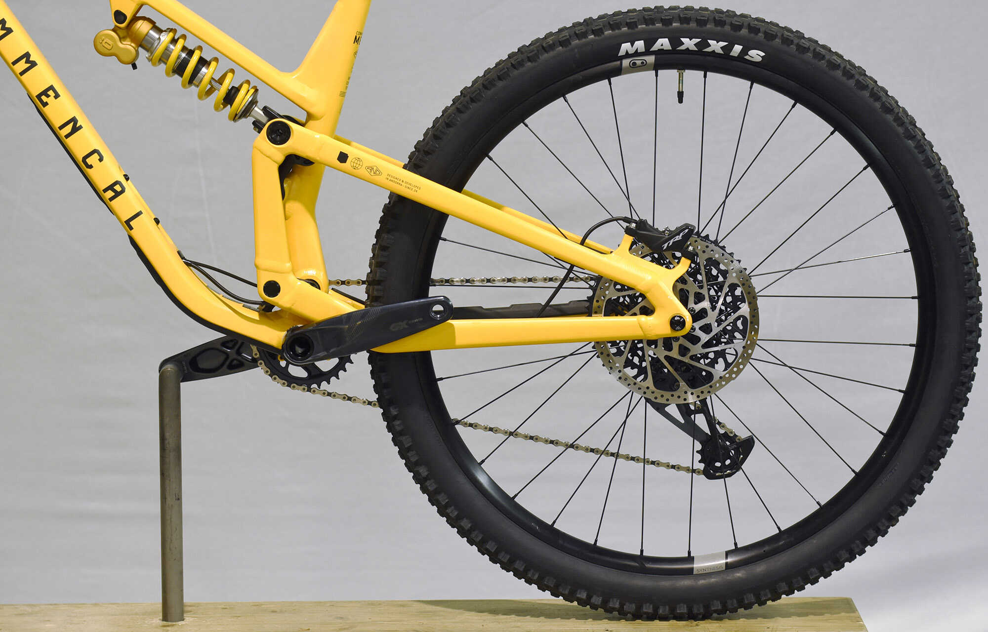 COMMENCAL META V5 OHLINS EDITION YELLOW - L (23122403) image large number 3