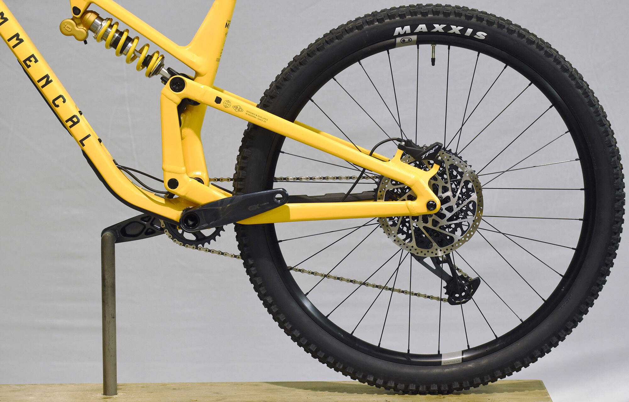 COMMENCAL META V5 OHLINS EDITION YELLOW - L (23122403) image large number 3