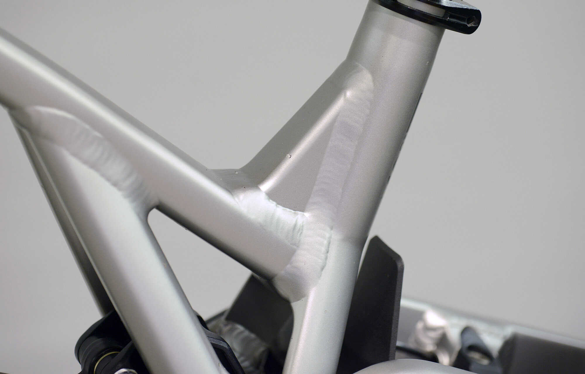 COMMENCAL SUPREME DH V5 ESSENTIAL SILVER - M (23150902) image large number 8