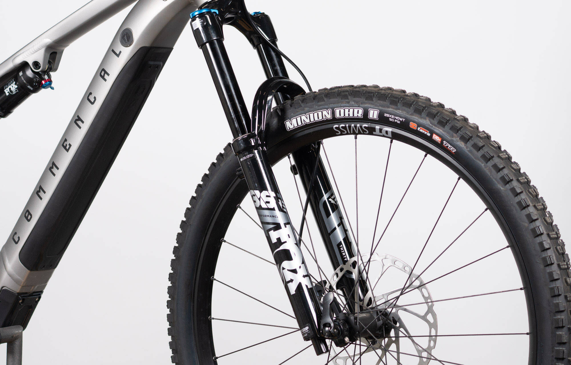 COMMENCAL META POWER TR BOSCH ESSENTIAL SILVER image large number 3