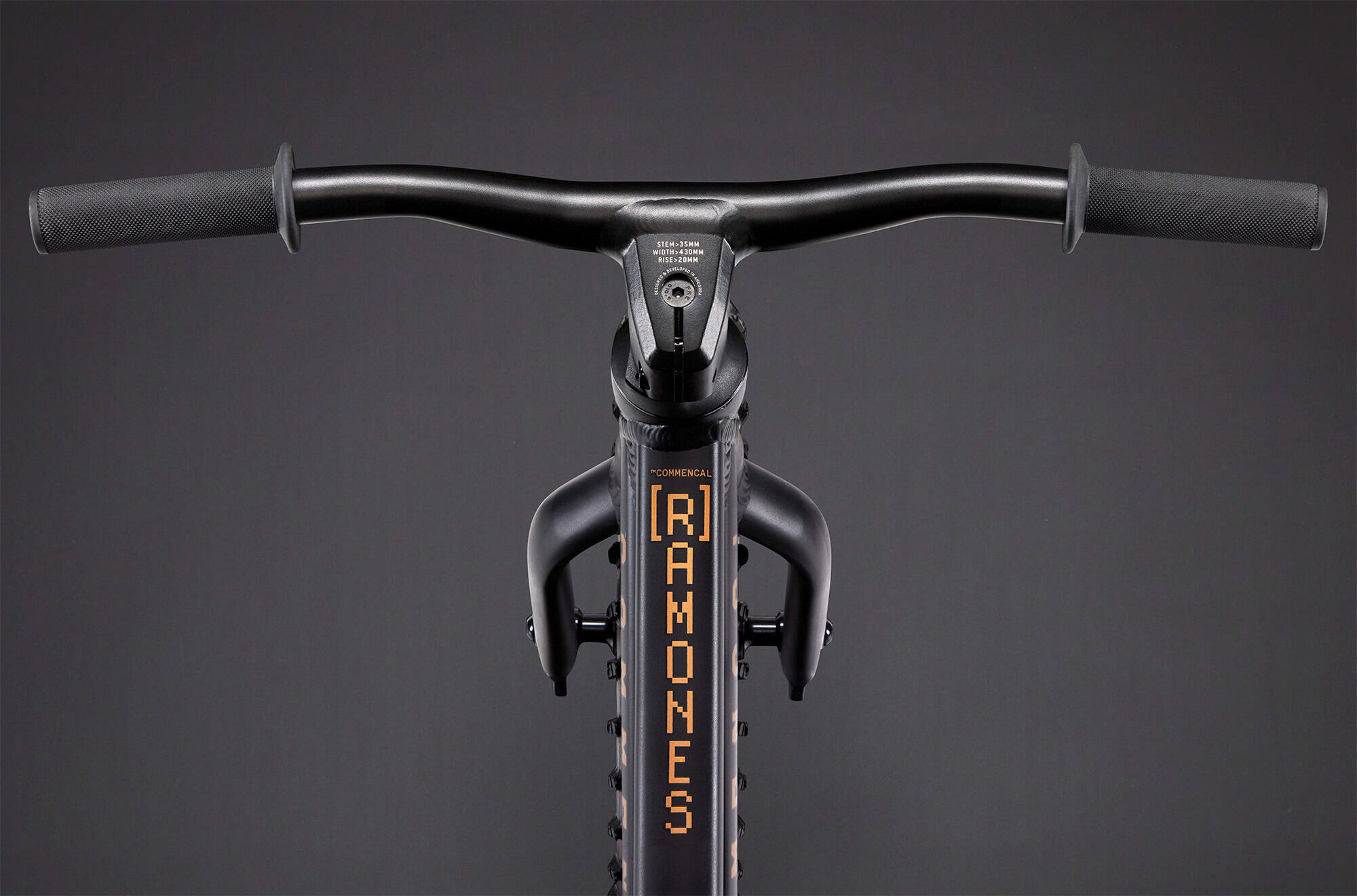 COMMENCAL RAMONES 12 PUSH BIKE BLACK 2026 image large number 3