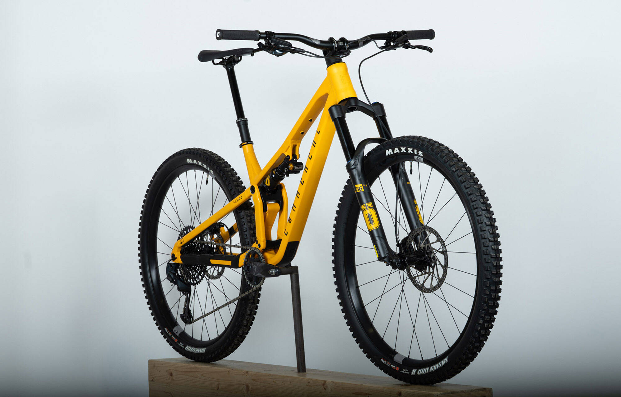 COMMENCAL T.E.M.P.O. OHLINS EDITION YELLOW - M (22121102) image large number 2