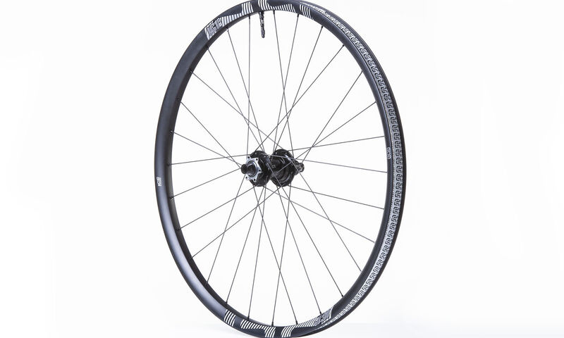 E13 LG1 RACE CARBON ENDURO 12 X 148 BOOST REAR WHEEL 29" SRAM XD