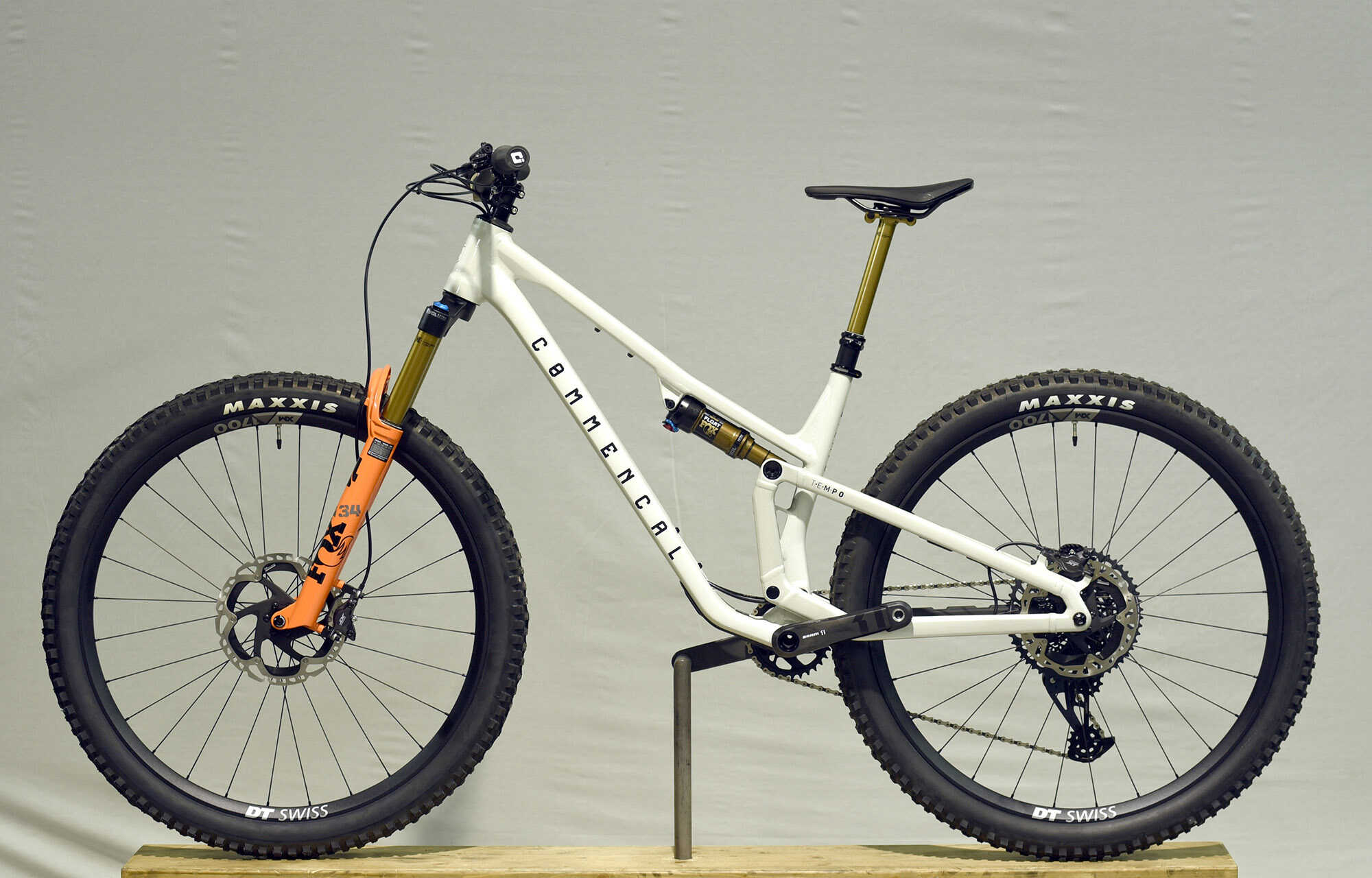 COMMENCAL T.E.M.P.O. SIGNATURE CLEAR SILVER - M (23120402) image large number 4