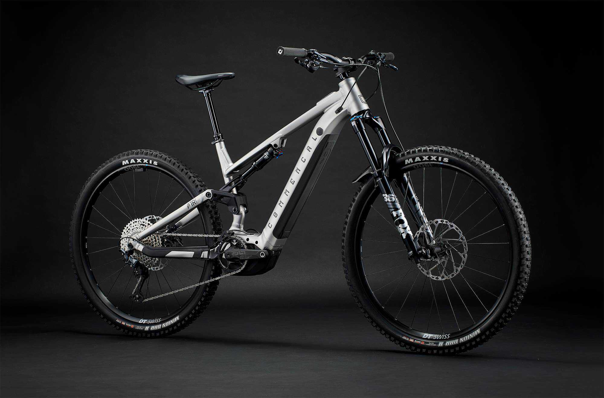 COMMENCAL META POWER TR BOSCH ESSENTIAL SILVER image large number 1