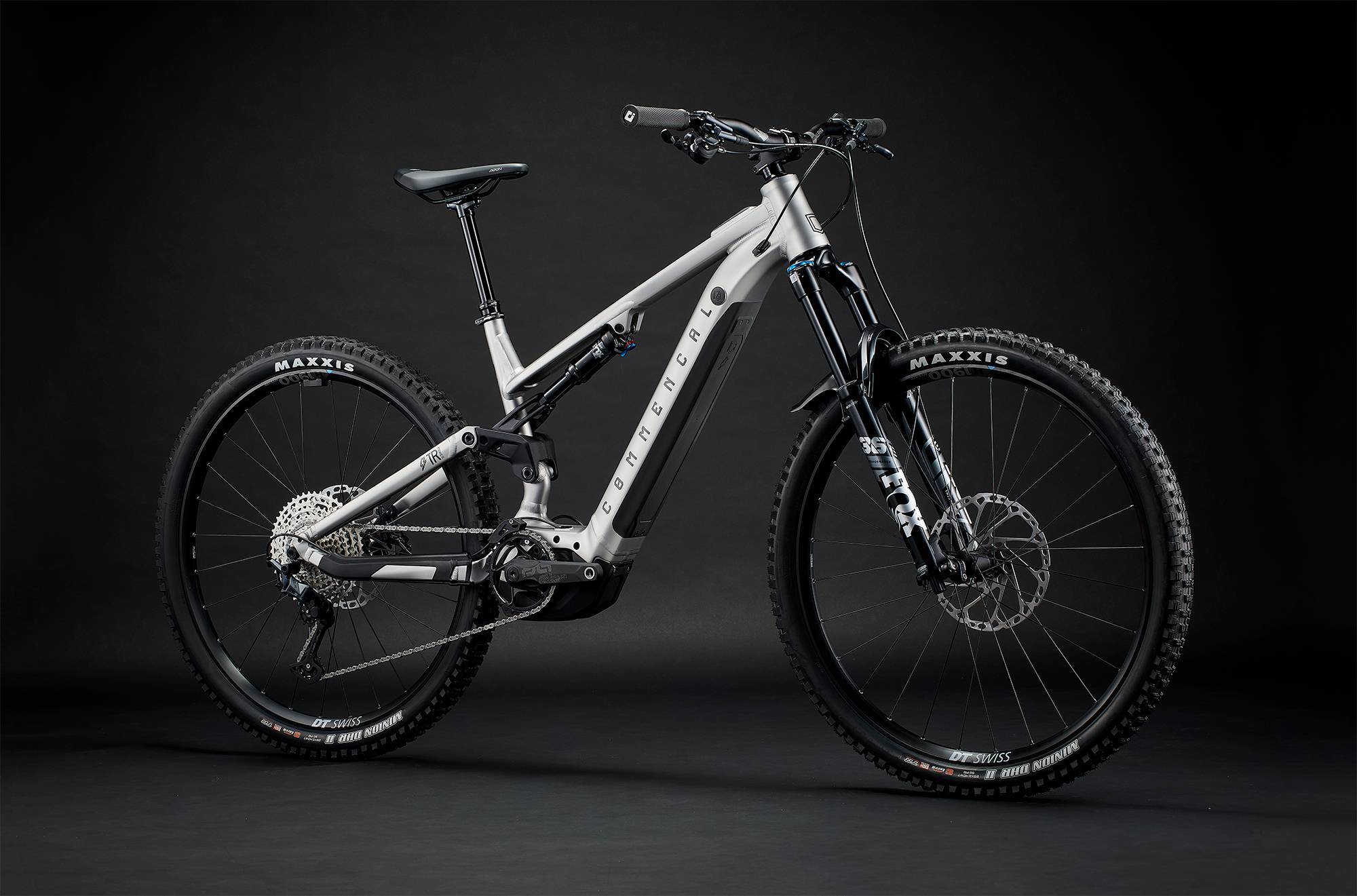 COMMENCAL META POWER TR BOSCH ESSENTIAL SILVER image large number 1