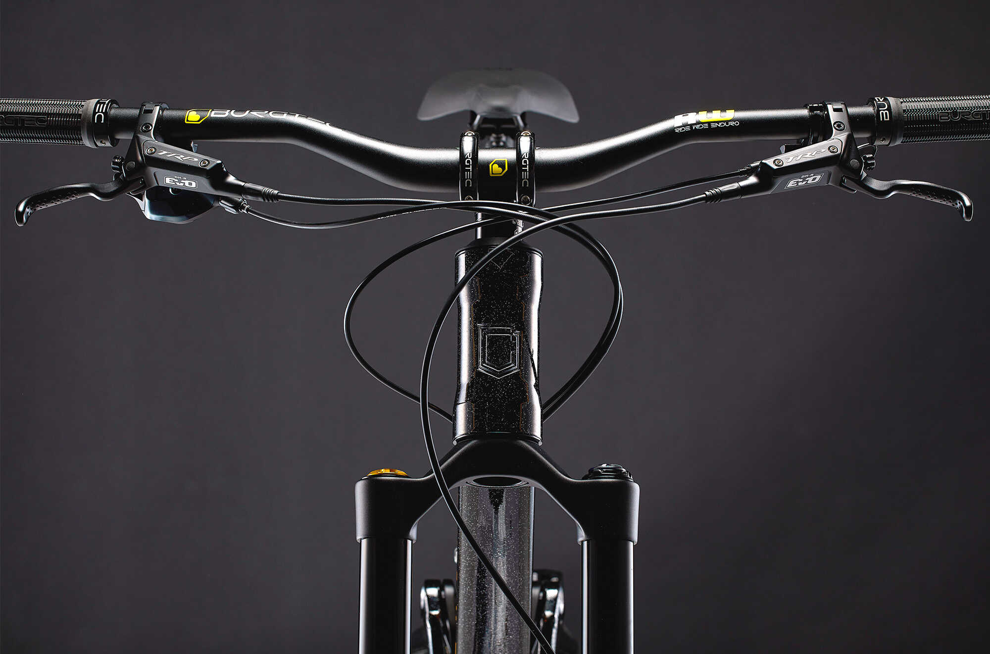 COMMENCAL META V5 OHLINS EDITION GLITTERY BLACK image large number 4