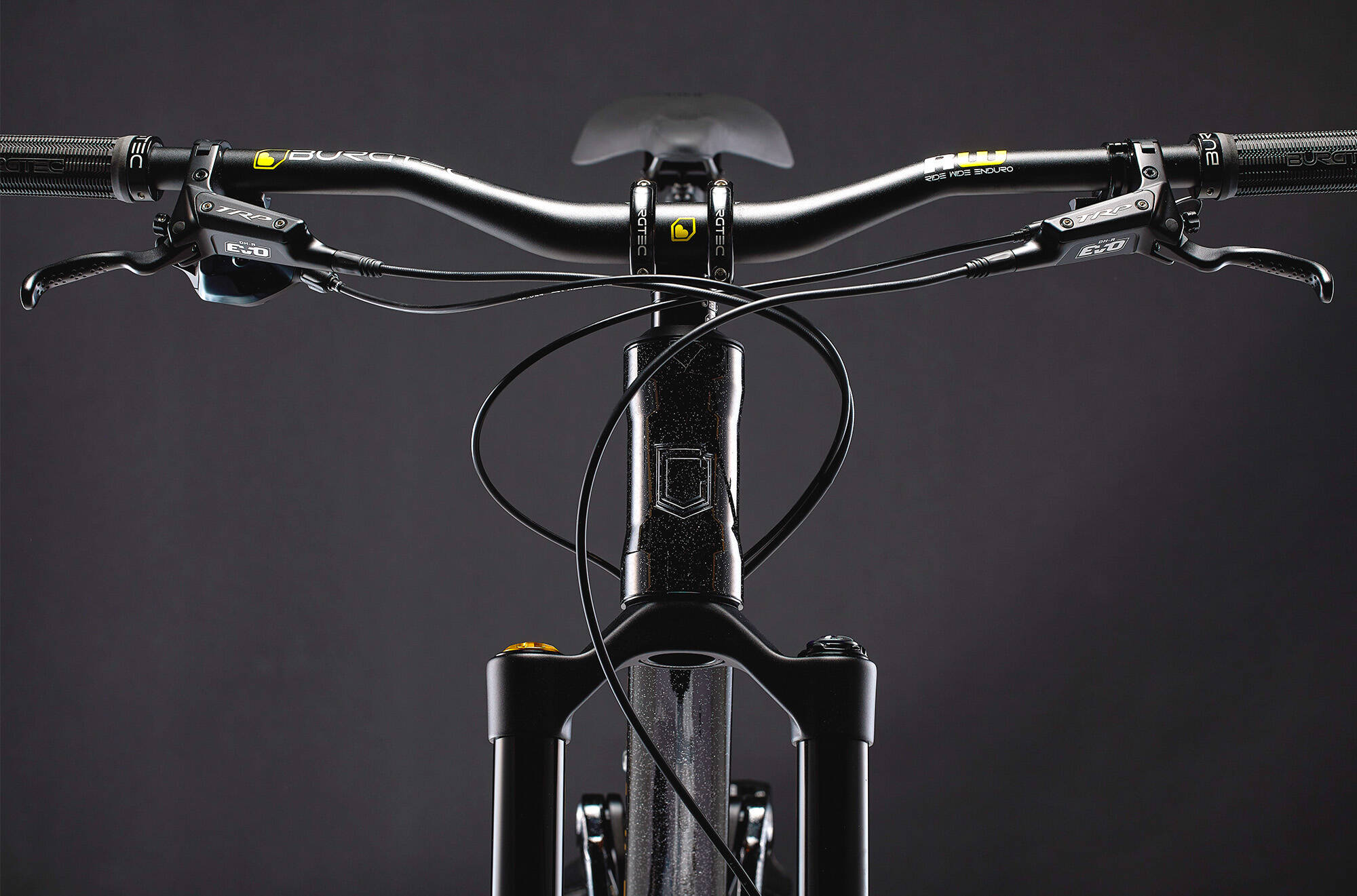 COMMENCAL META V5 OHLINS EDITION GLITTERY BLACK image large number 4