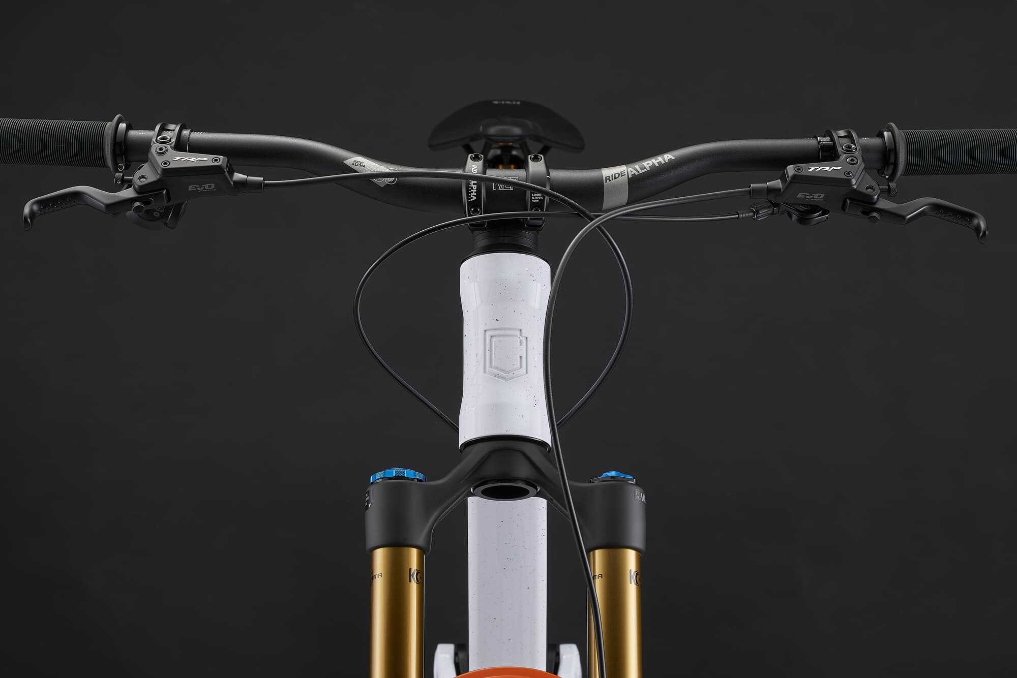 COMMENCAL META V5 SIGNATURE GLITTERY WHITE 2025 image large number 4