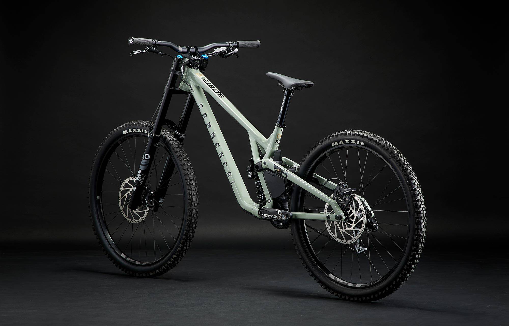 COMMENCAL SUPREME DH V5 ESSENTIAL HERITAGE GREEN image large number 2