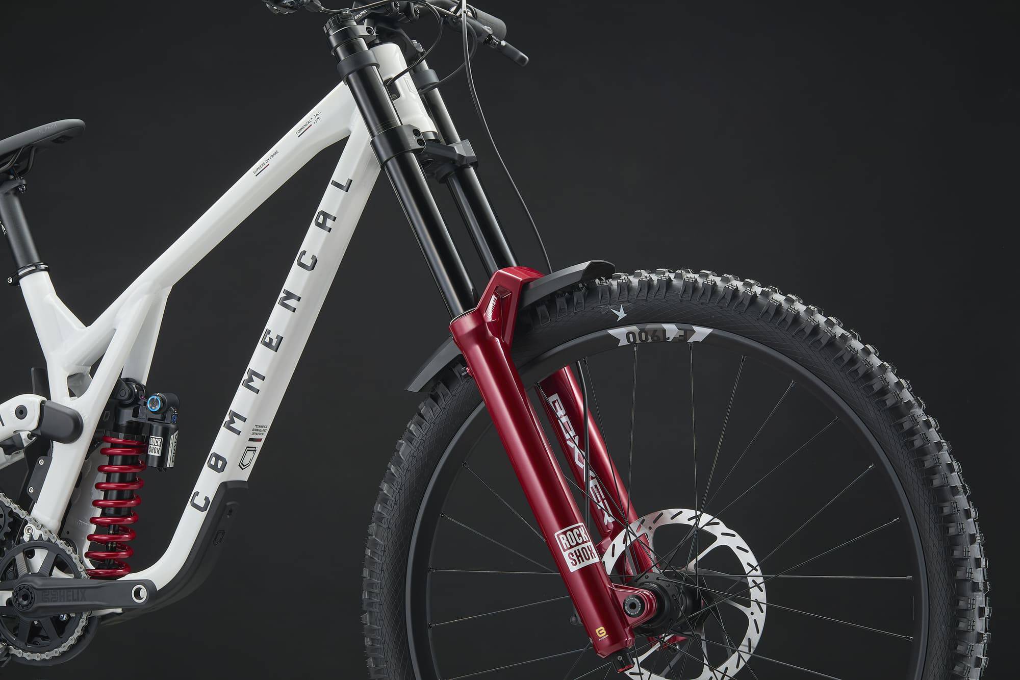 COMMENCAL SUPREME DH XS V5.2 PURE WHITE 2027 image large number 7