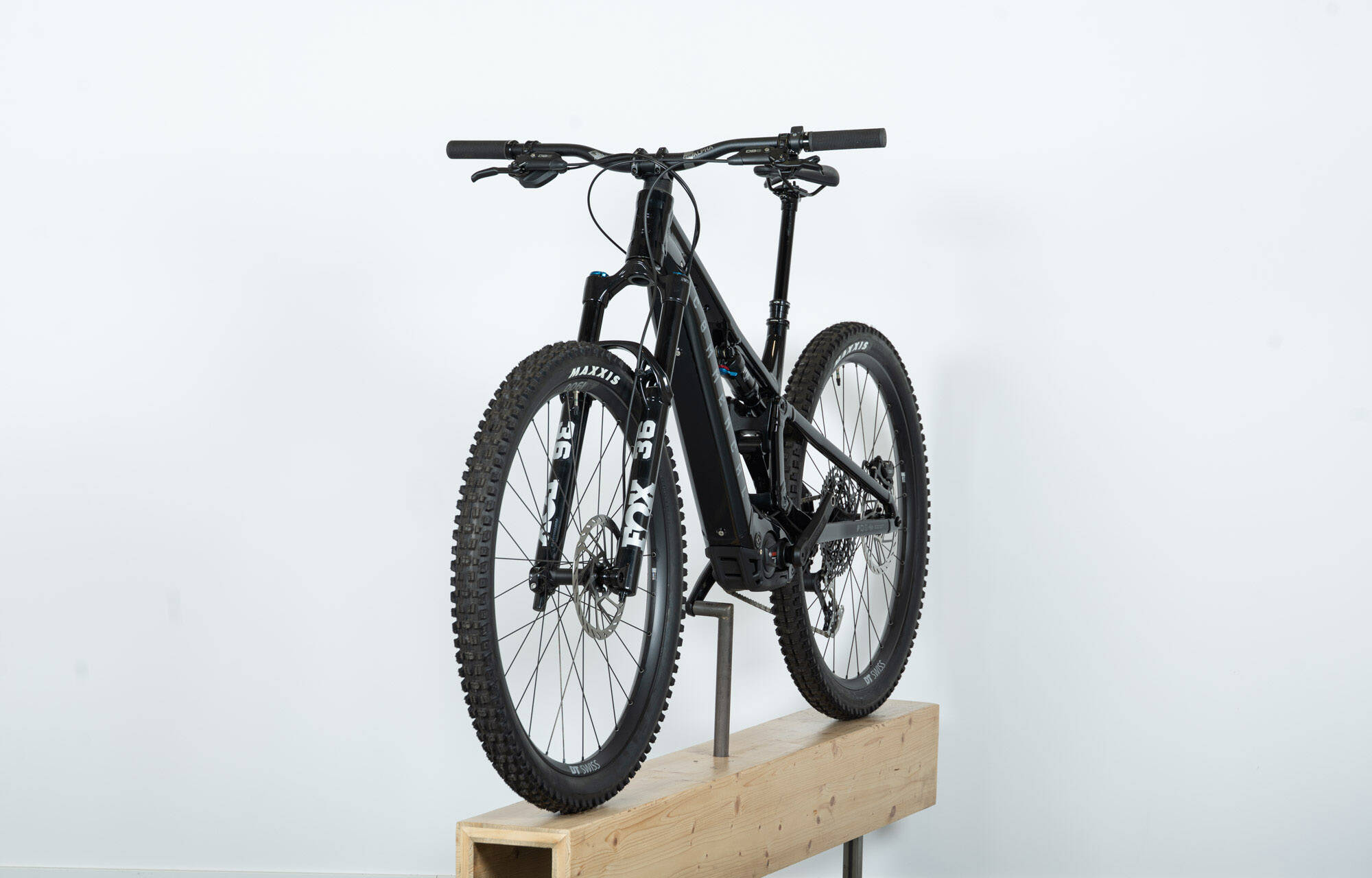 COMMENCAL T.E.M.P.O. POWER ESSENTIAL EAGLE 90 - M (25120302) 2 km image large number 4