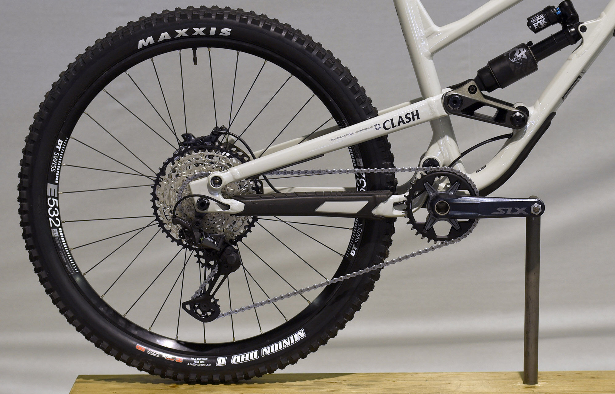 COMMENCAL | COMMENCAL CLASH ESSENTIAL ASH GREY - L (22132603)