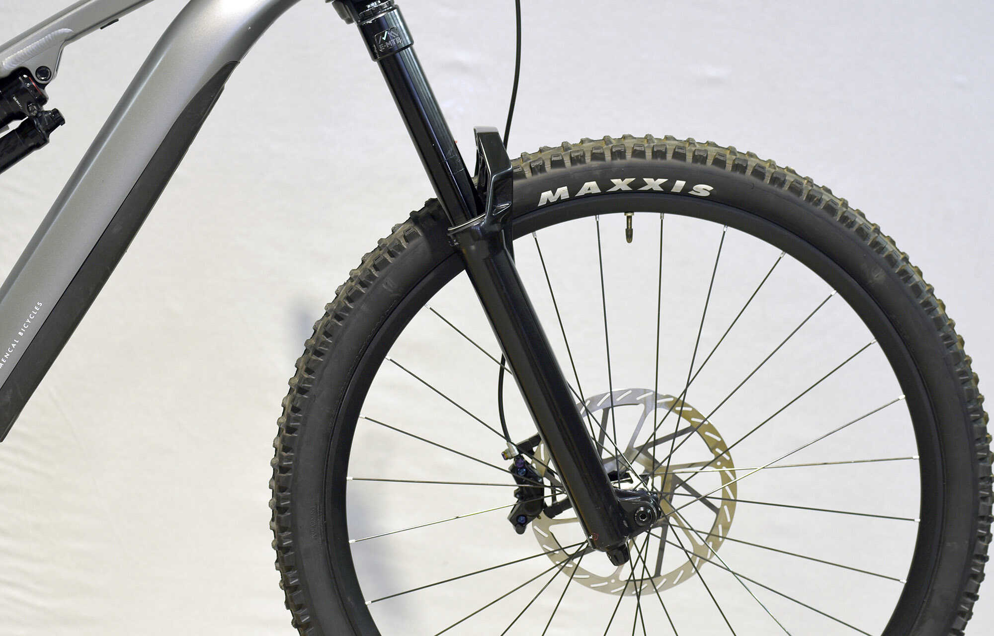 COMMENCAL META POWER AM SHIMANO TEAM GRAPHITE - L (21181403) 2352 km image large number 1