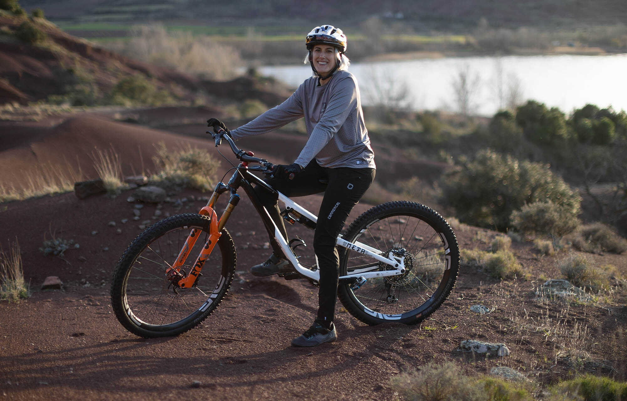 PANTALONI COMMENCAL BLACK/GREY image large number 7