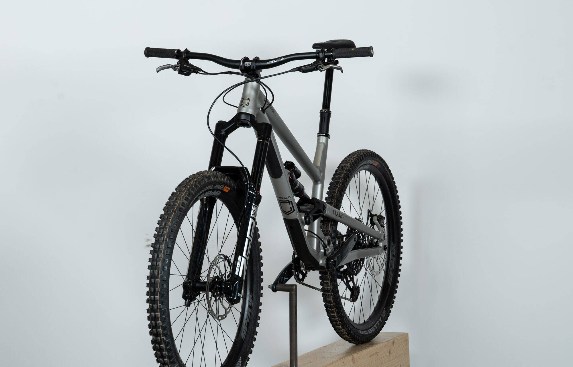 COMMENCAL CLASH RACE SILVER - L (22132103) image large number 4