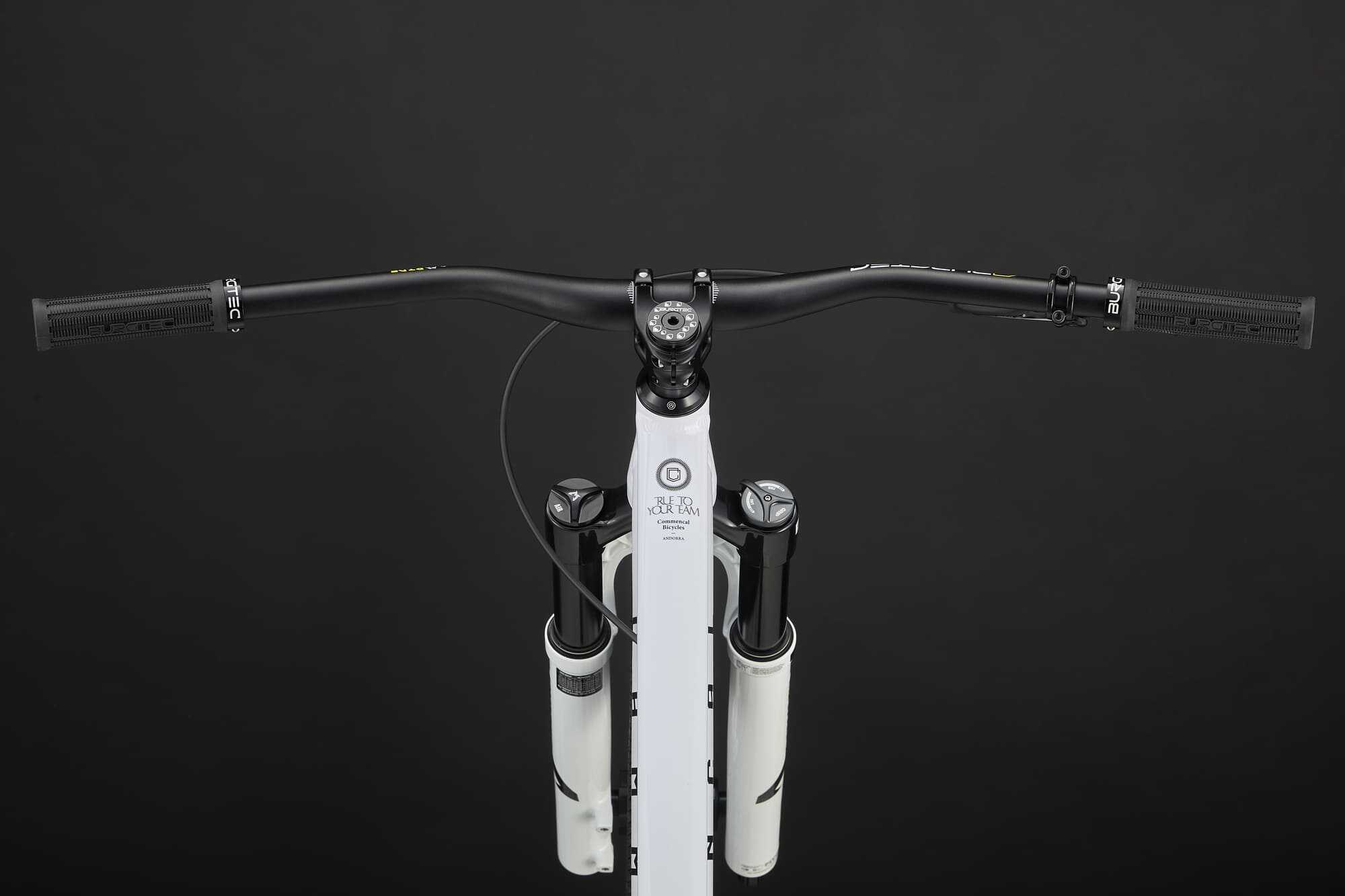 COMMENCAL ABSOLUT BOMBER PURE WHITE 2026 image large number 3