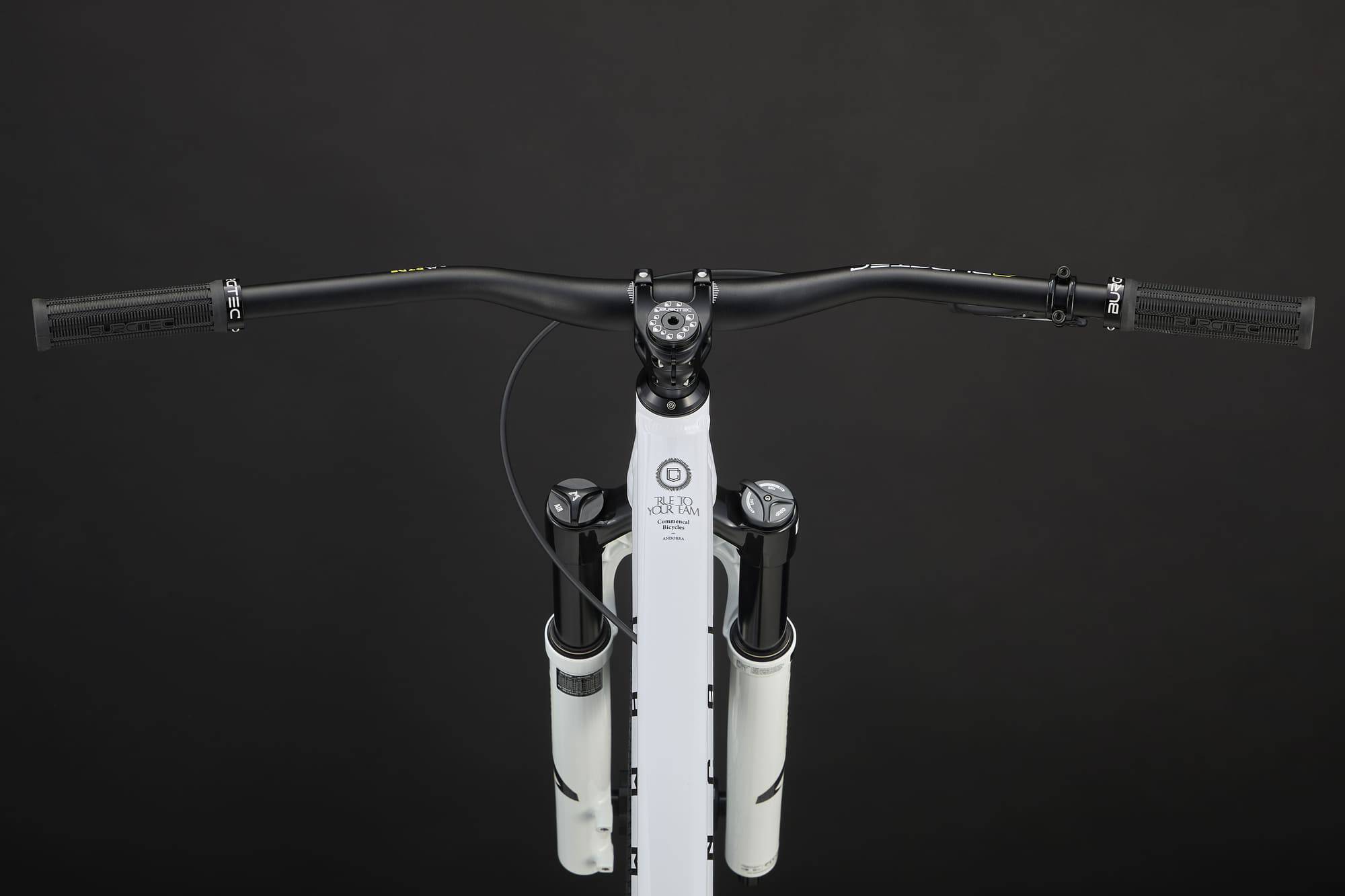 COMMENCAL ABSOLUT BOMBER PURE WHITE 2026 image large number 3