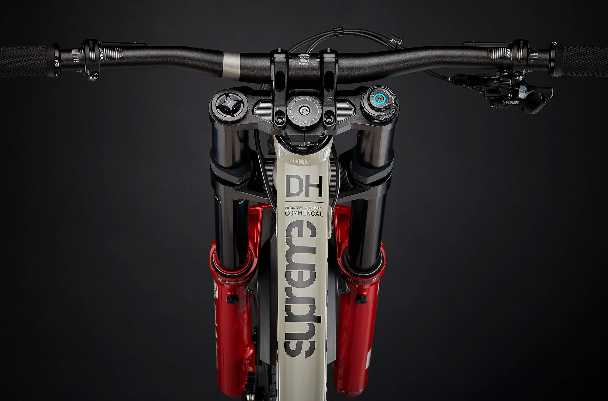 COMMENCAL SUPREME DH V5 XS CHALK ROCKSHOX image large number 3