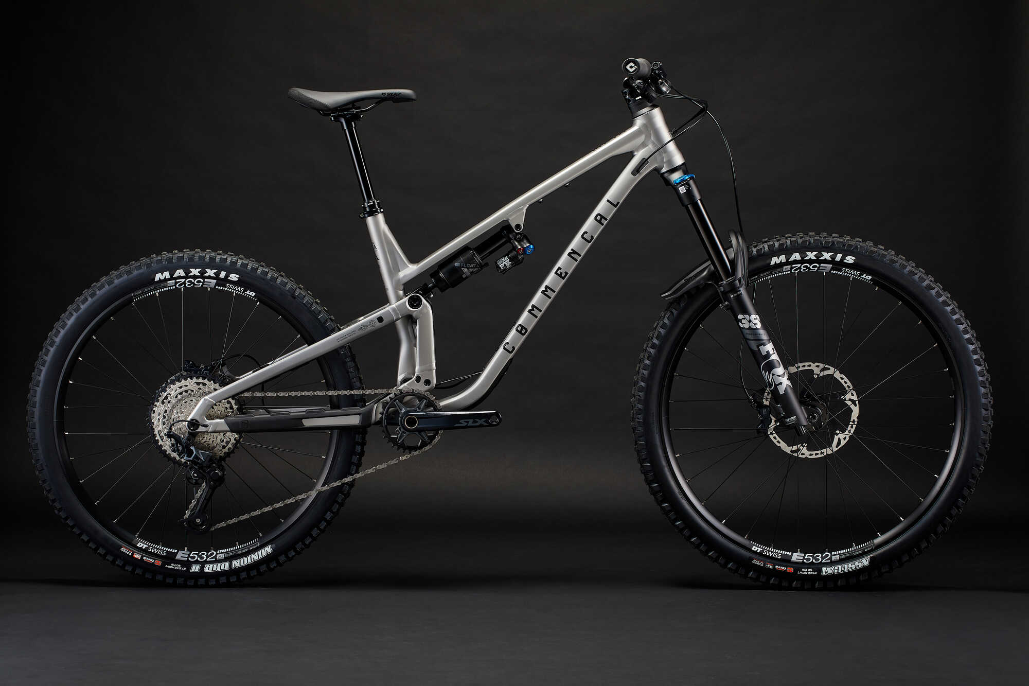 COMMENCAL META SX V5 ESSENTIAL SILVER image large number 0