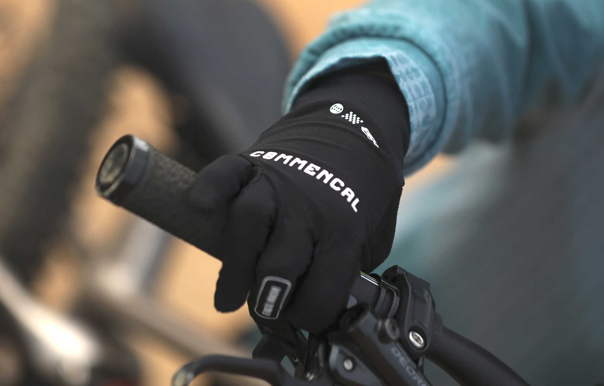 COMMENCAL KIDS LIGHTECH GLOVES CORPORATE BLACK image large number 6