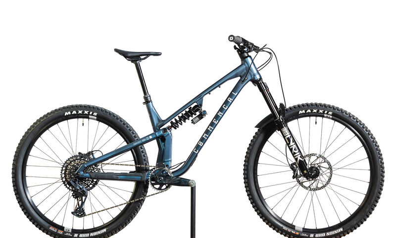 COMMENCAL META V5 RACE SPARKLY BLUE - M (23121302)