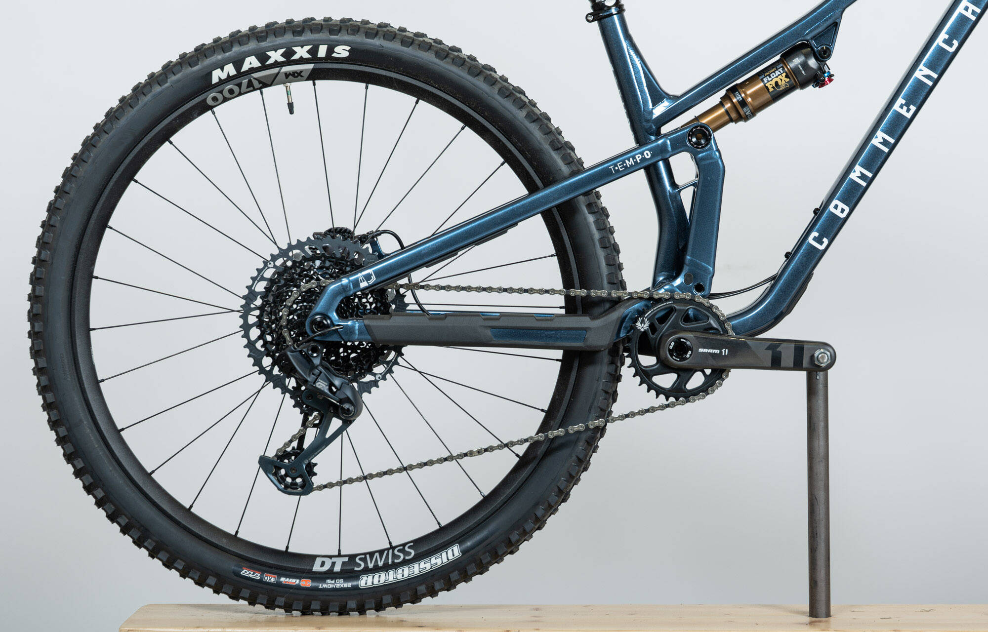 COMMENCAL T.E.M.P.O. SIGNATURE SPARKLY BLUE - M (23121502) image large number 0