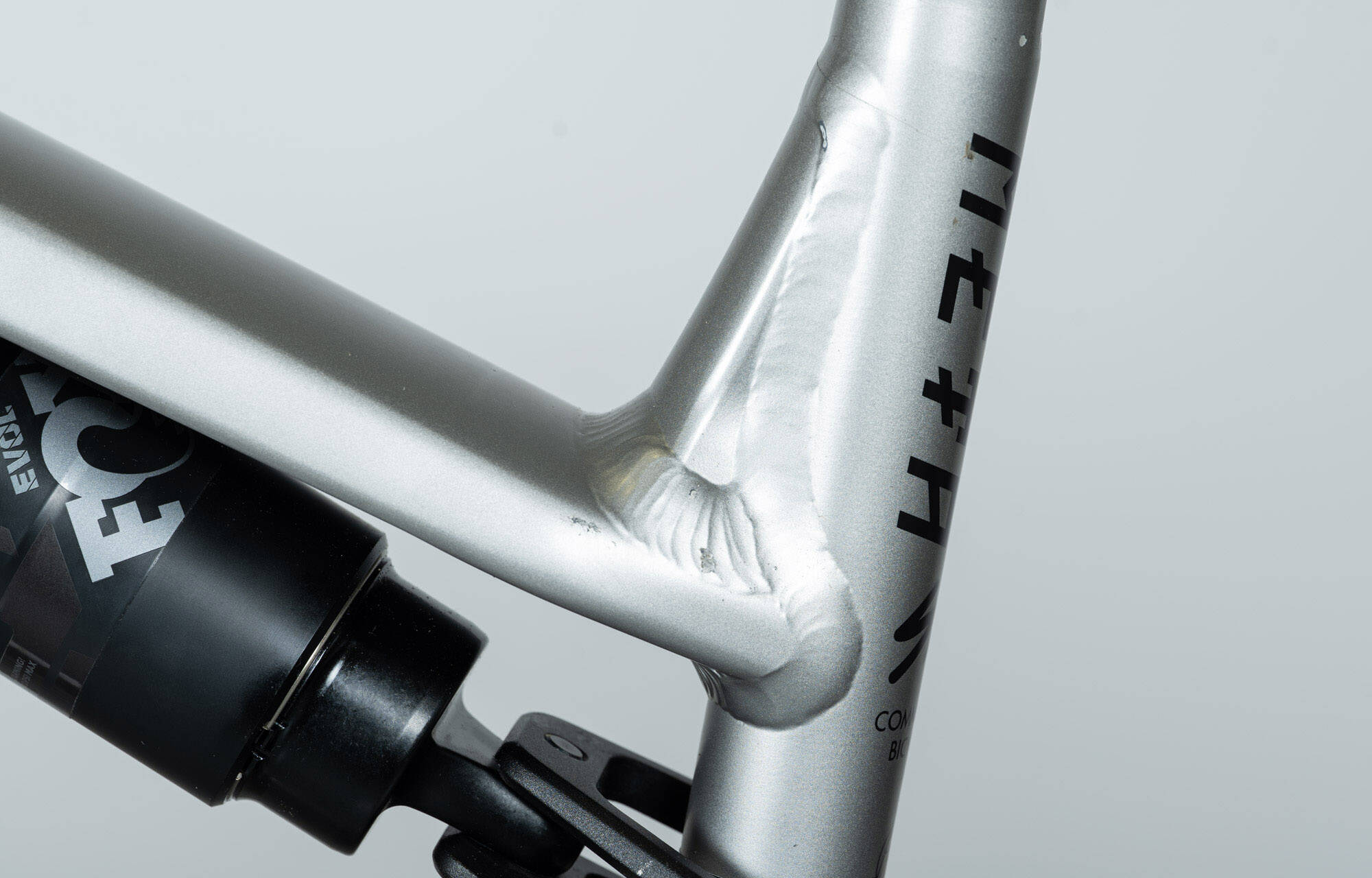 COMMENCAL META POWER SX SHIMANO RACE SILVER - L (22180703) 756 km image large number 24