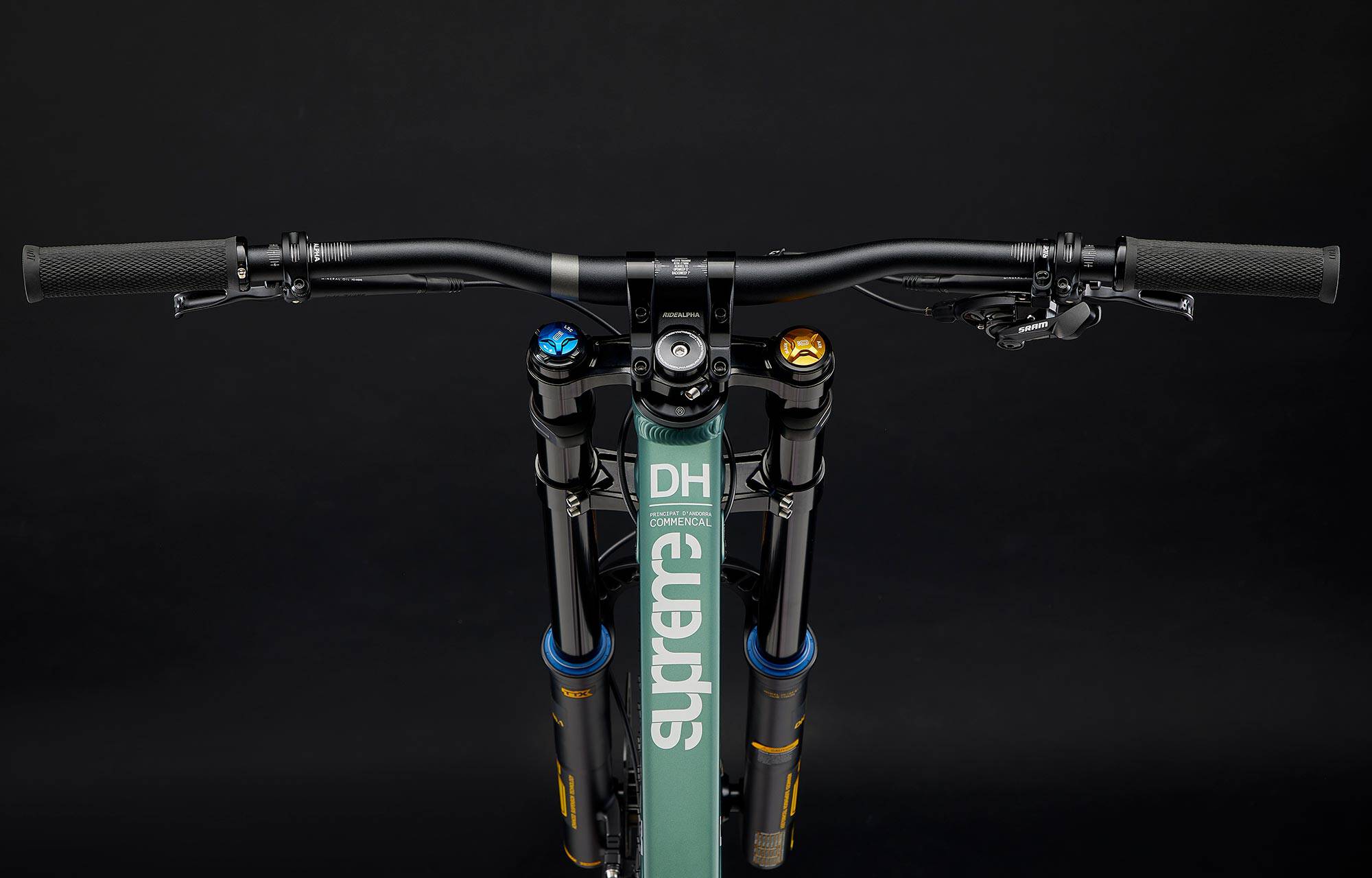 COMMENCAL SUPREME DH V5 OHLINS EDITION METALLIC GREEN image large number 3