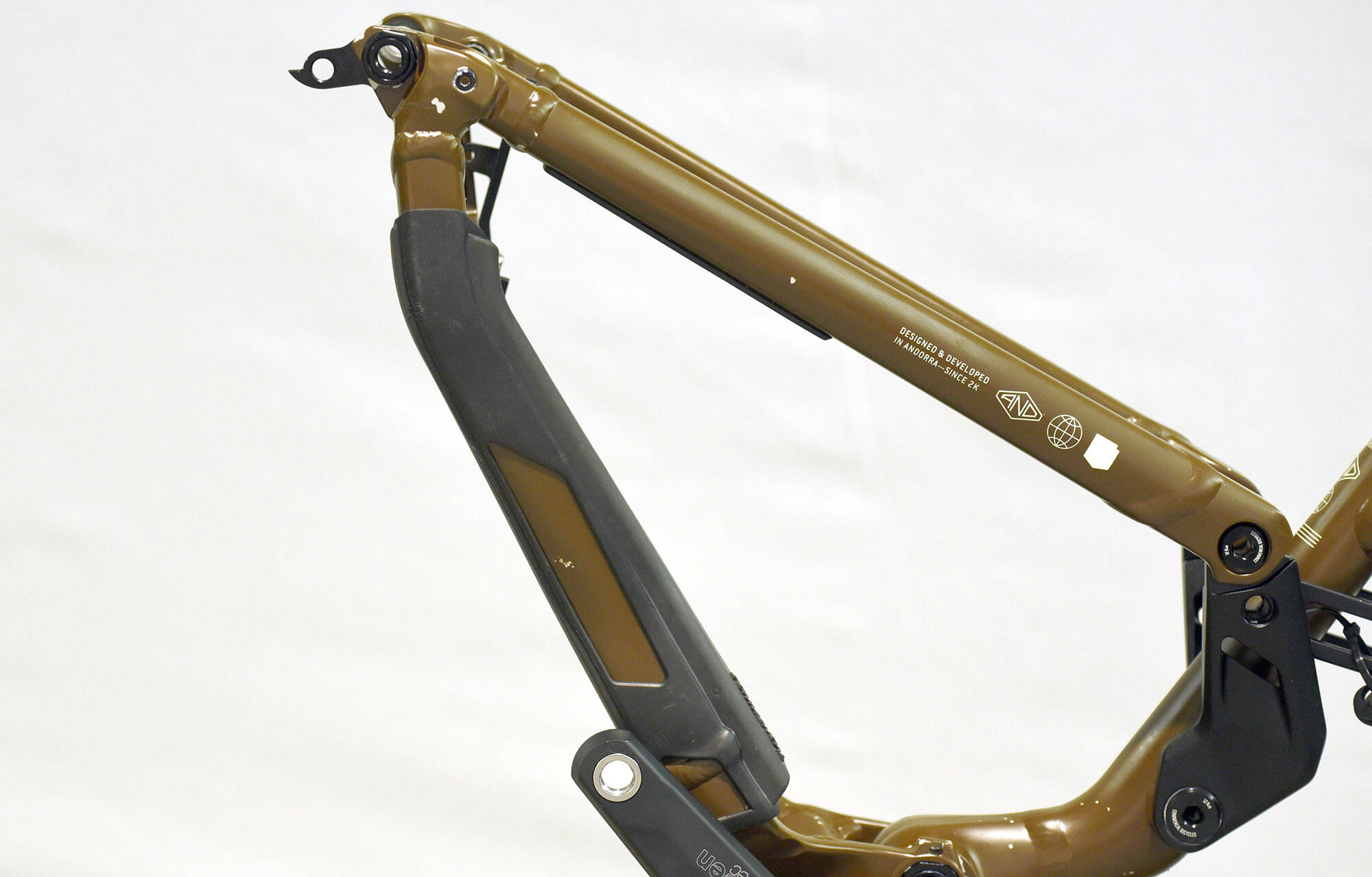 VIP FRAME COMMENCAL META POWER TR BOSCH CHOCOLATE - L (23280503) 1323 km image large number 1